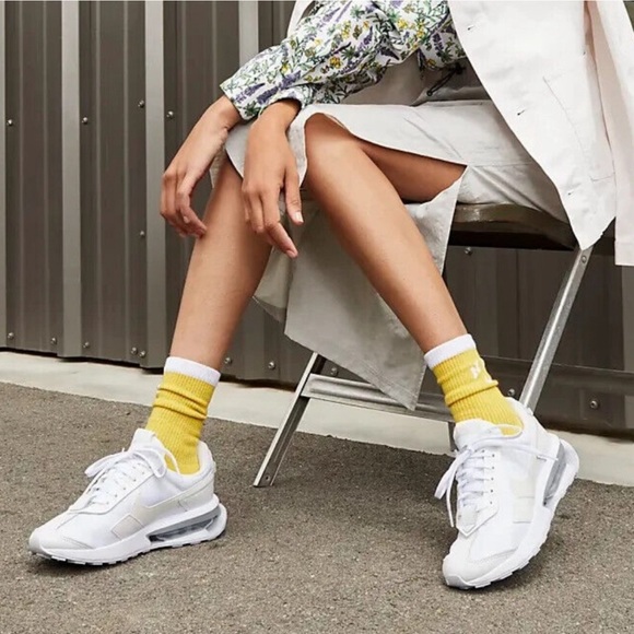 Nike Shoes - Nike Air Max Pre Day